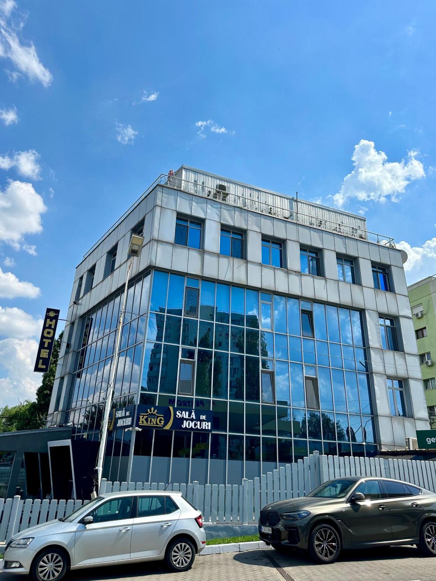 Lion'S Hotel Bucarest Exterior foto